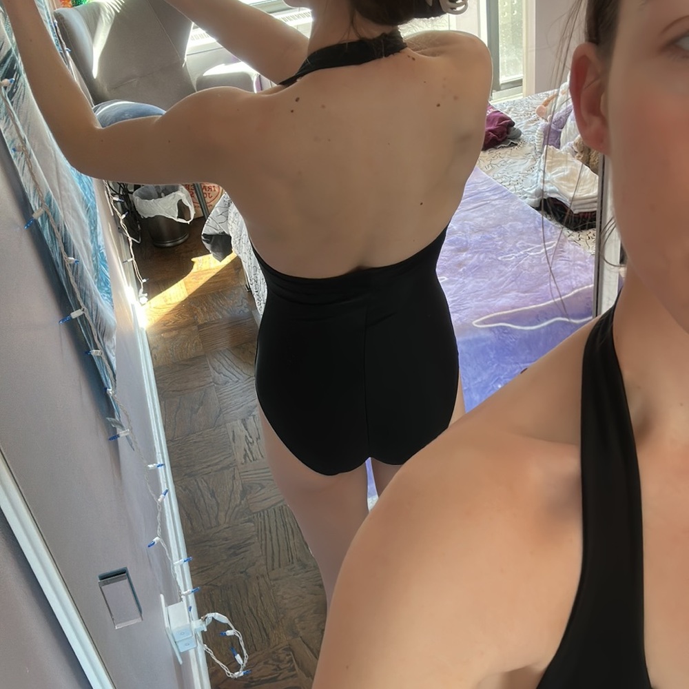 Black halter neck low back leotard 🎀 balletcore ballerinacore 🎀 - Picture 3 of 7